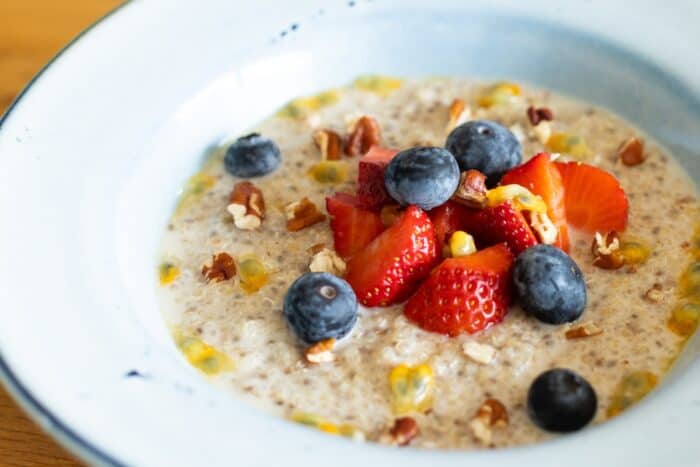 Quinoa na sladko: Dokonalá raňajková kaša z quinoy